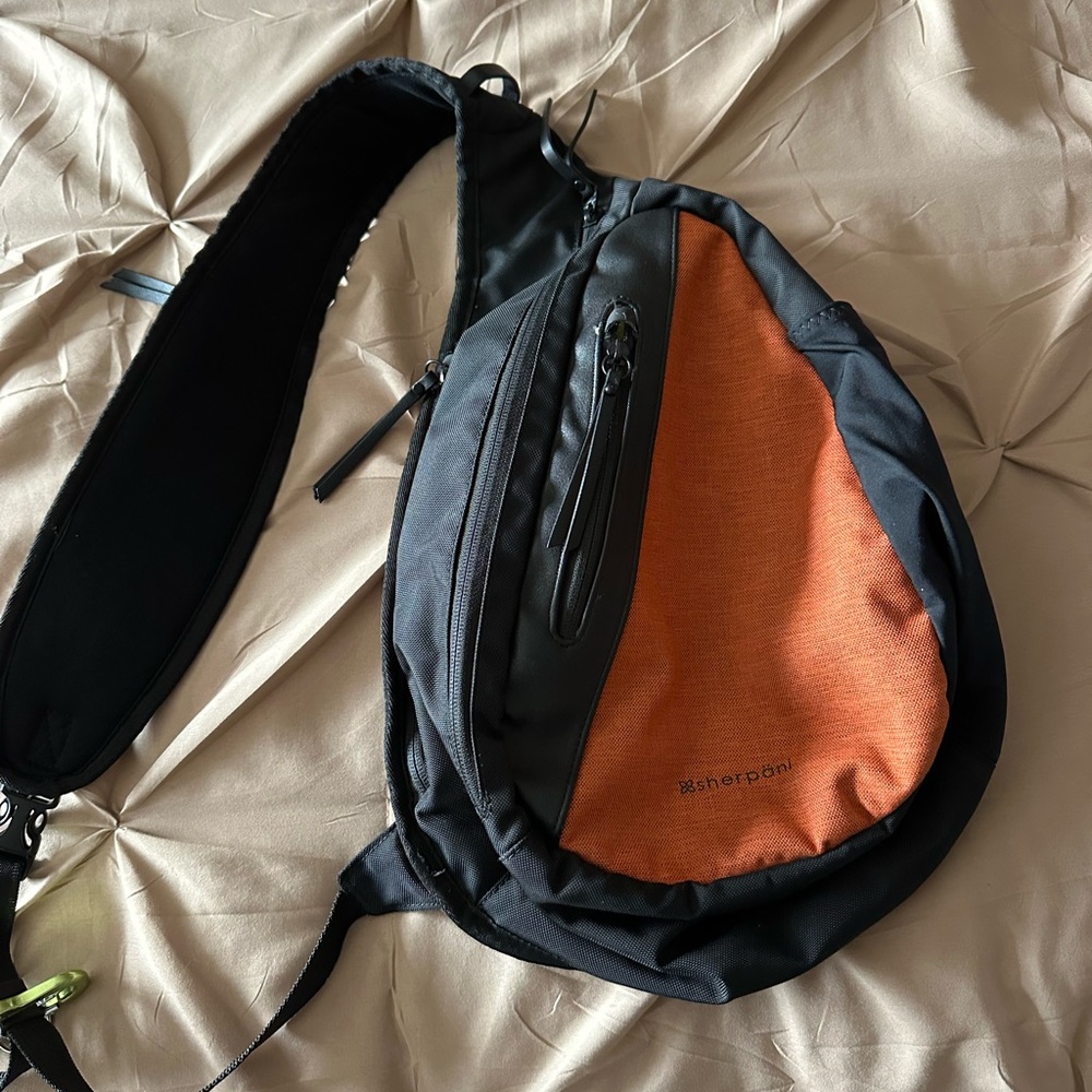 Sherpani Men's Black and Orange Backpack